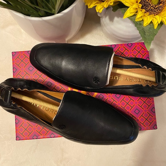 🔥SOLD🔥Tory Burch Kira Stretch Loafer - Picture 2 of 8